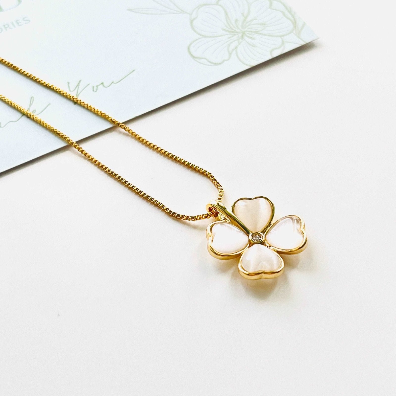 Four Leaf Clover Pendant Necklace Women, 14K Gold Plated Heart Clover Necklace, L | ChicGrl