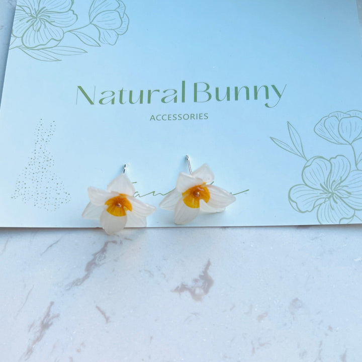 Narcissus Stud Earrings Natural Bunny Accessories 