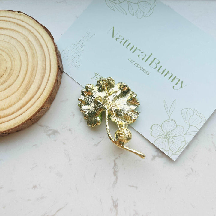 Dewdrop on the Lotus Leaf and Pearl Brooch Pin