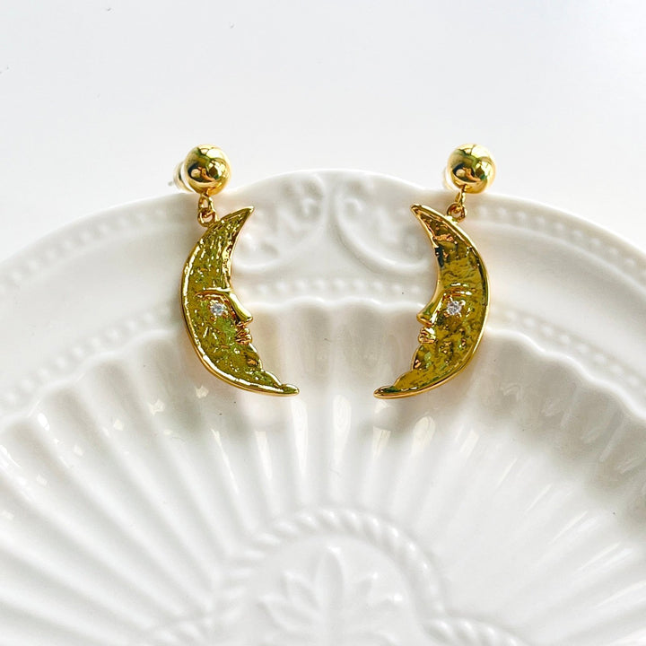 Retro Crescent Moon Drop Earrings - Natural Bunny Accessories
