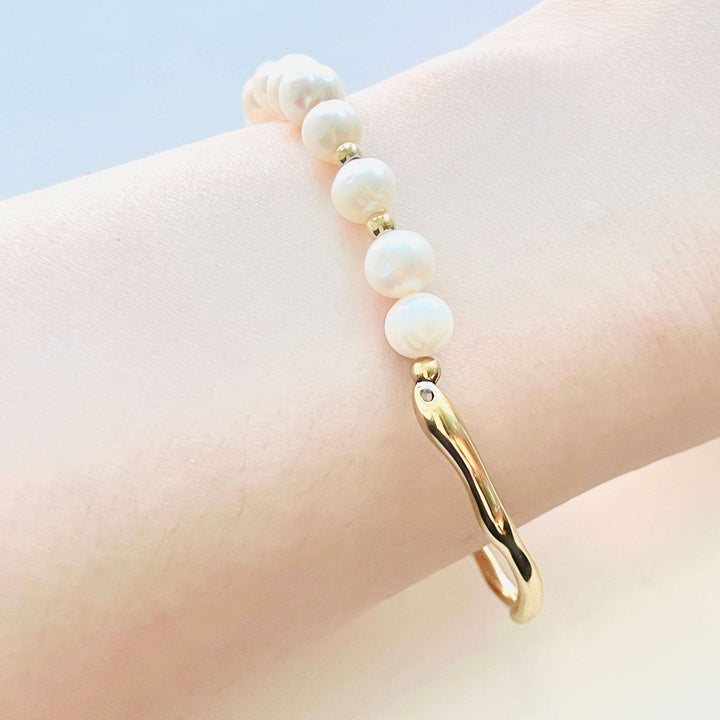 Asymmetric Freshwater Pearl Bracelet