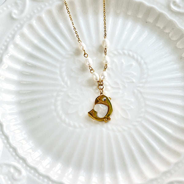 Bird Pendant Freshwater Pearl Necklace