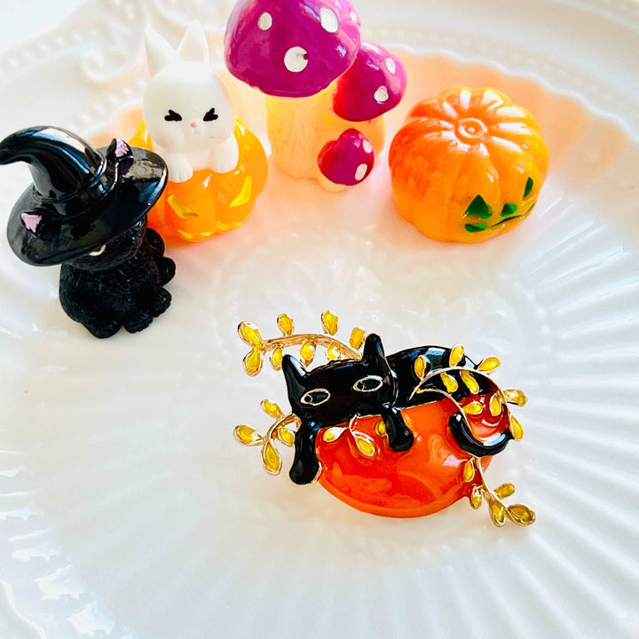 Cat On A Flower Pot Brooch