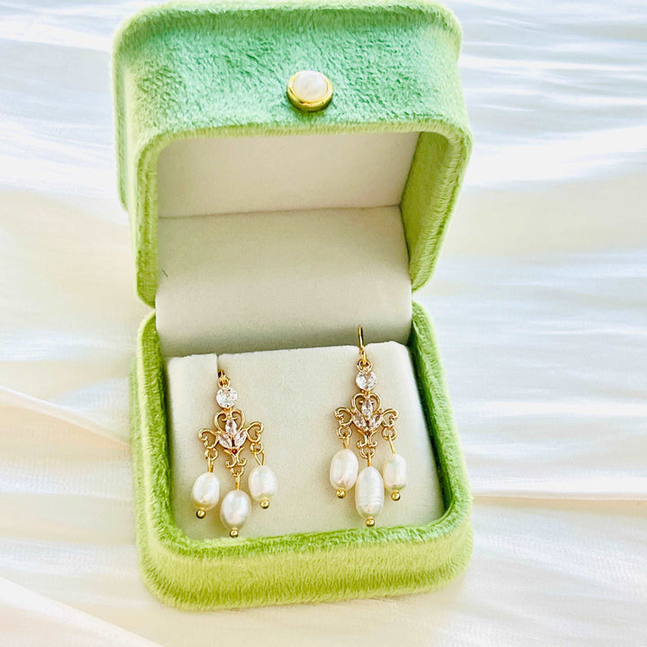 Classical Freshwater Pearl Tassel Earrings