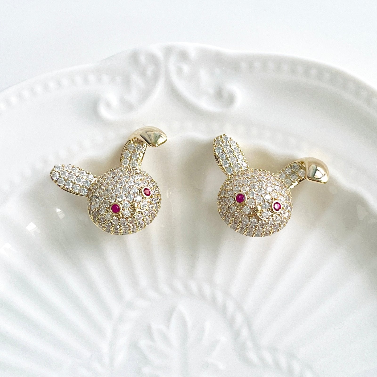 Cute Rabbit Collar Pin – Natural Bunny Accessories