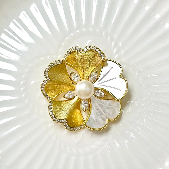 Elegant Golden Shell Flower Brooch - Natural Bunny Accessories
