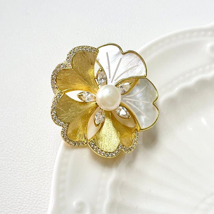 Elegant Golden Shell Flower Brooch - Natural Bunny Accessories