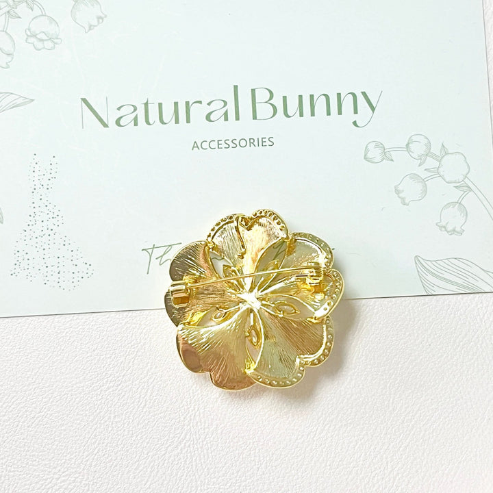 Elegant Golden Shell Flower Brooch - Natural Bunny Accessories