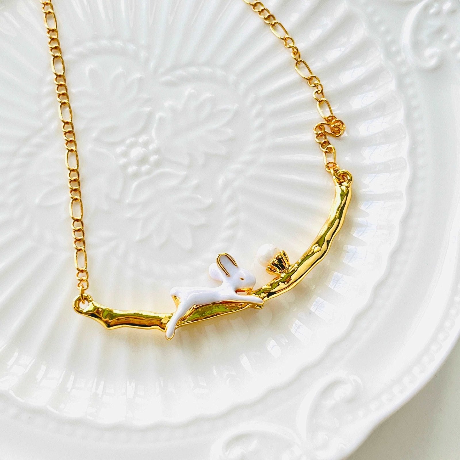 Enamel White Rabbit Pearl Necklace – Natural Bunny Accessories
