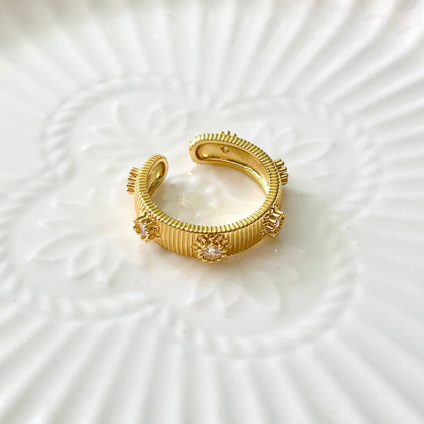 Golden Daisy Embossment Open Ring - Natural Bunny Accessories