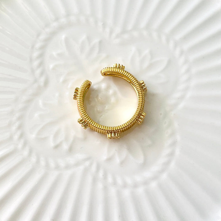 Golden Daisy Embossment Open Ring - Natural Bunny Accessories
