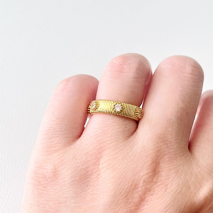 Golden Daisy Embossment Open Ring - Natural Bunny Accessories