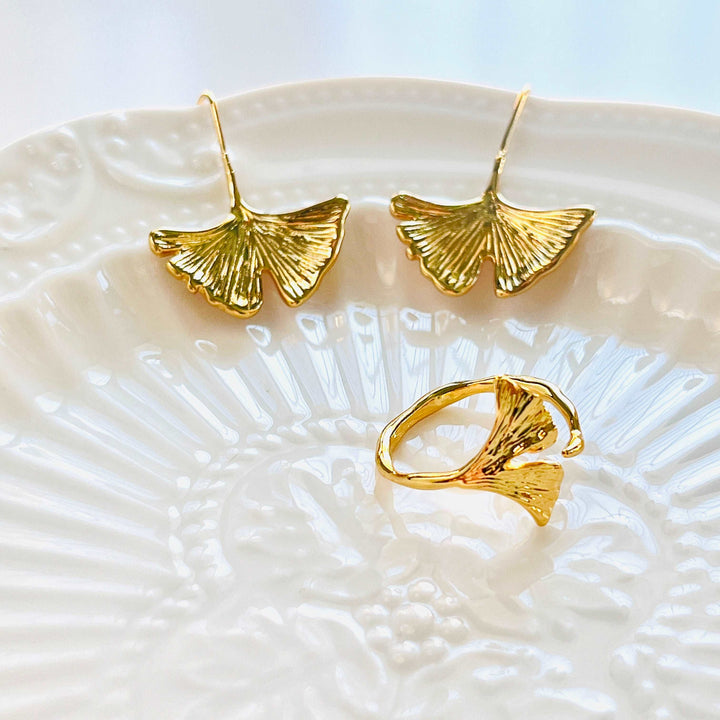 Golden Ginkgo Leaf Open Ring