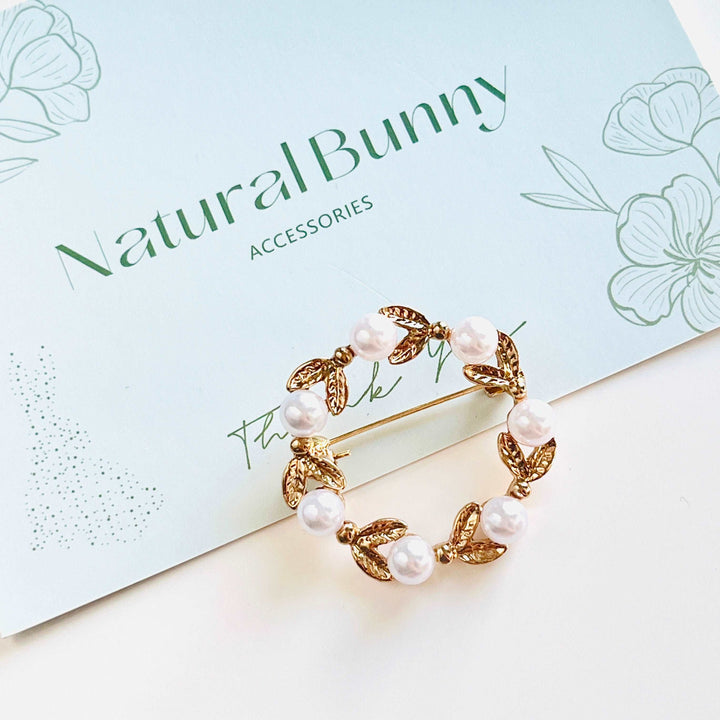 Golden Laurel Wreath Brooch