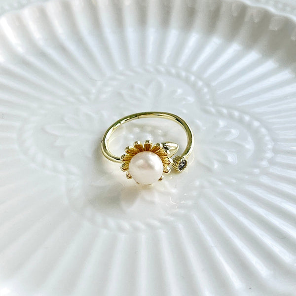Pearl Sunflower Open Ring - Natural Bunny Accessories