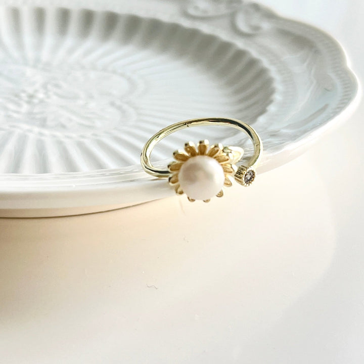 Pearl Sunflower Open Ring - Natural Bunny Accessories
