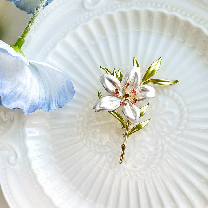 Pure White Lily Brooch