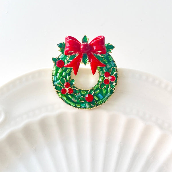 Red Bow Holiday Wreath Brooch