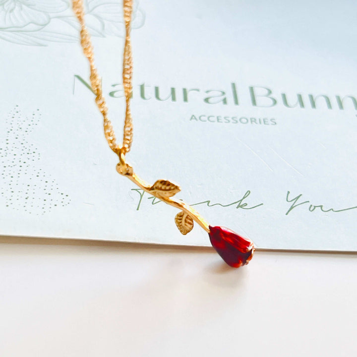 Rose Pendant Necklace