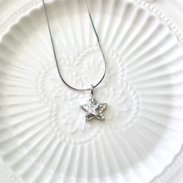 Silvery Star Pendant Necklace
