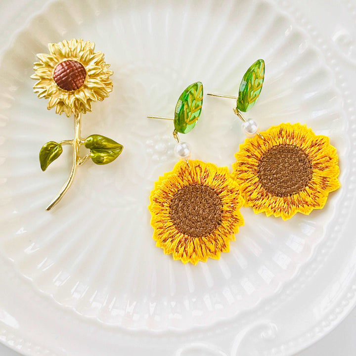 Summer Sunflower Brooch