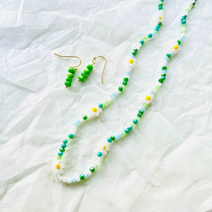 Daisy Beaded Necklace