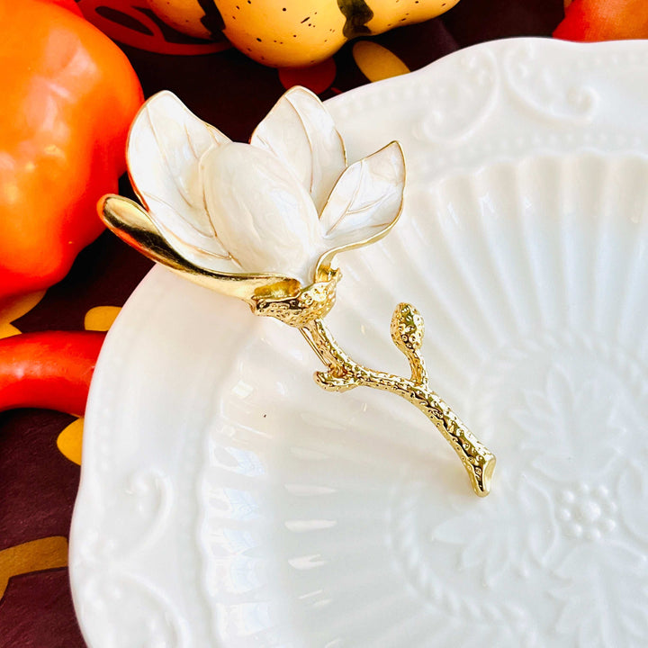 Vintage Magnolia Flower Brooch