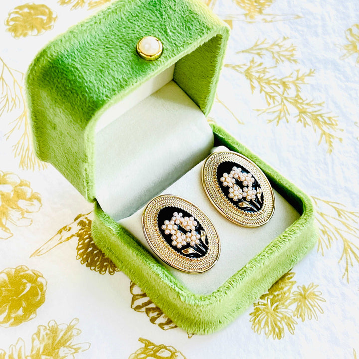 Retro Pearl Flower Stud Earrings