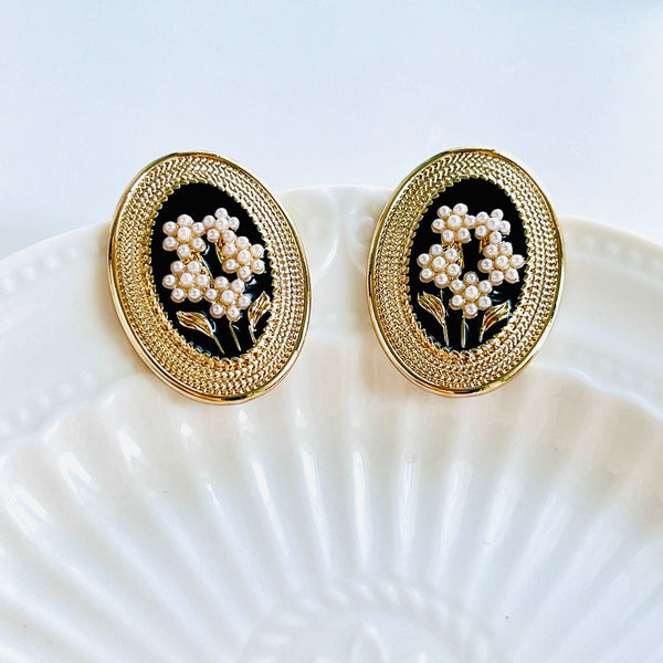 Retro Pearl Flower Stud Earrings