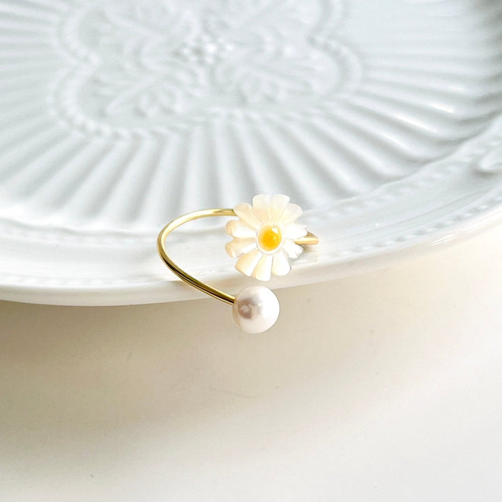 White Daisy Pearl Open Ring - Natural Bunny Accessories