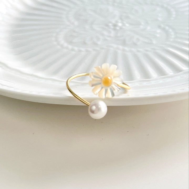 White Daisy Pearl Open Ring - Natural Bunny Accessories