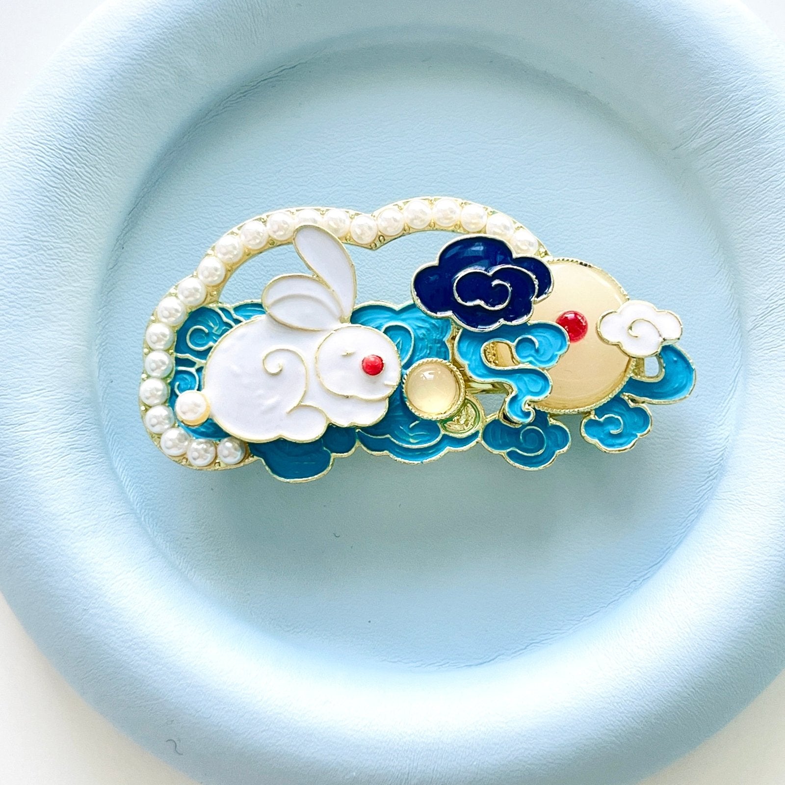 White Rabbit Auspicious Cloud Spring Hair Clip – Natural Bunny Accessories