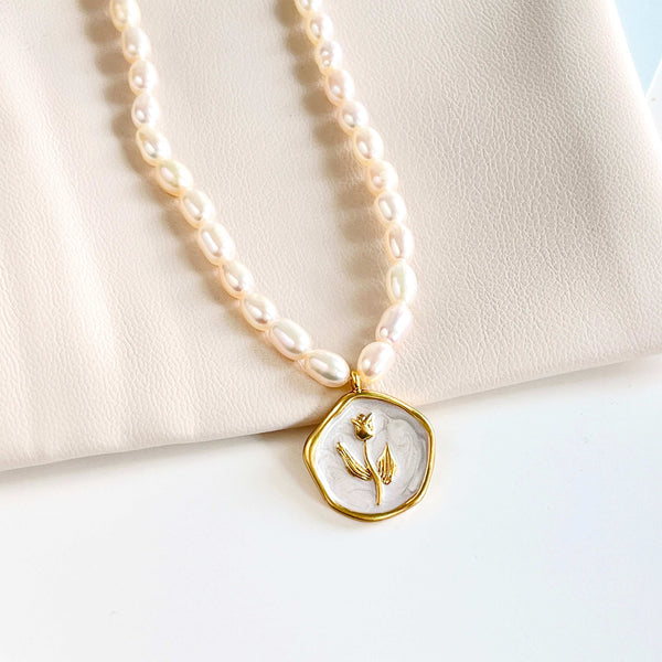 White Tulip Pendant Pearl Necklace