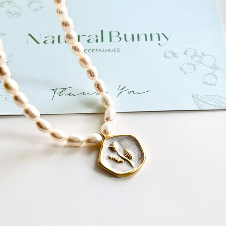 White Tulip Pendant Pearl Necklace
