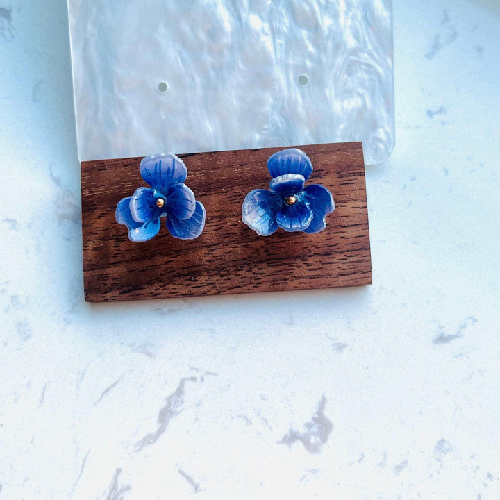 Iris Stud Earrings Natural Bunny Accessories 